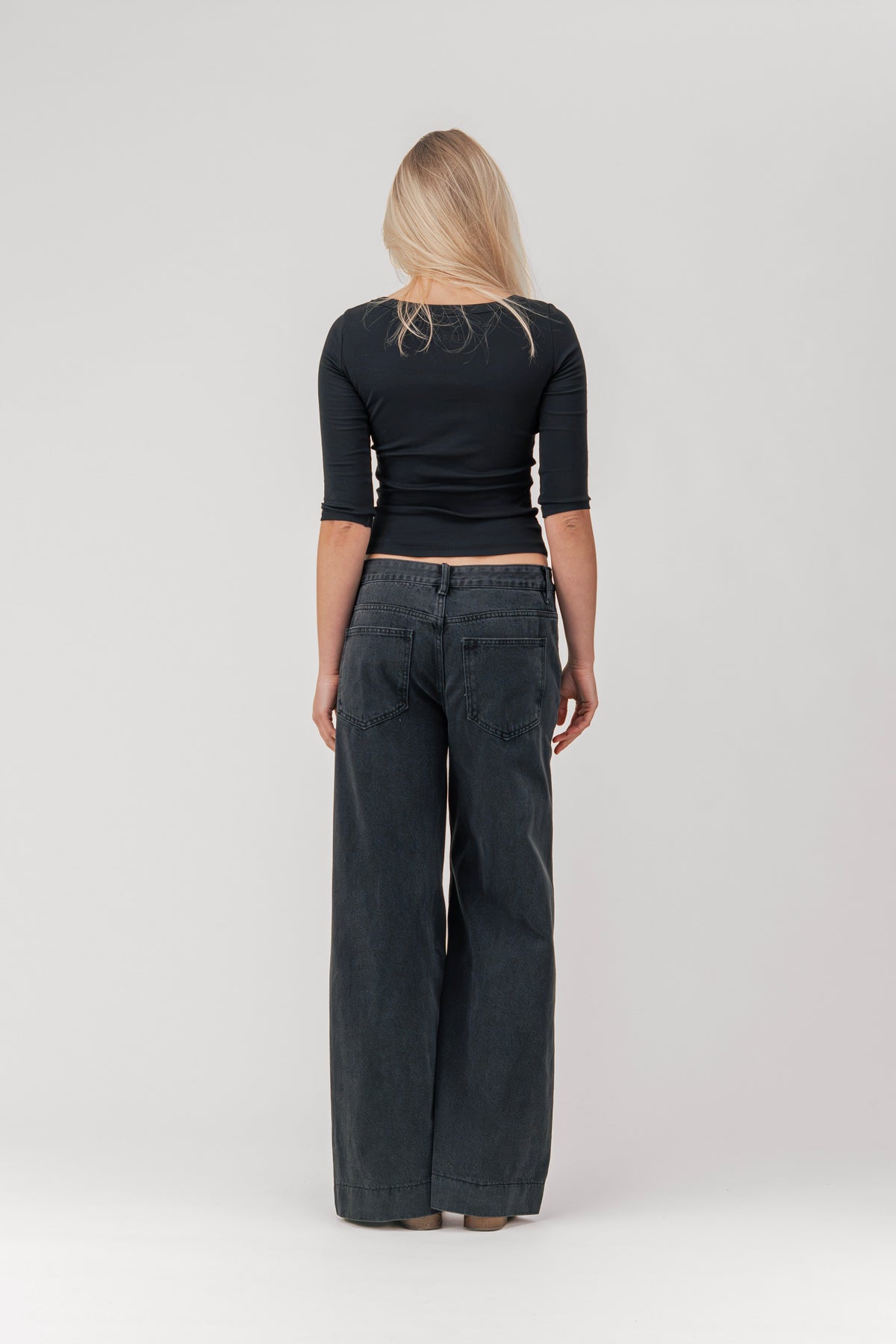 MODEL: 175 cm / Size M