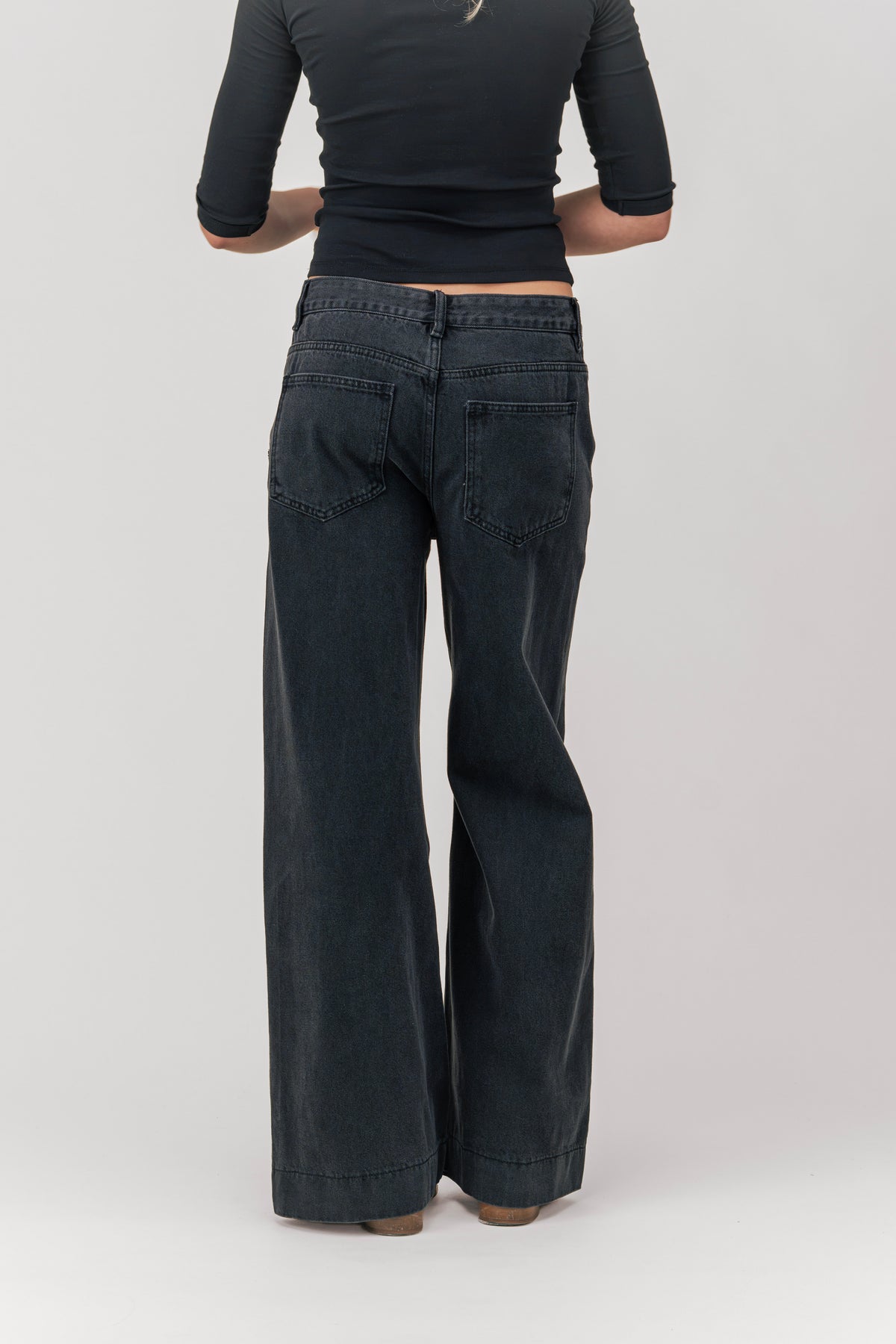 MODEL: 175 cm / Size M