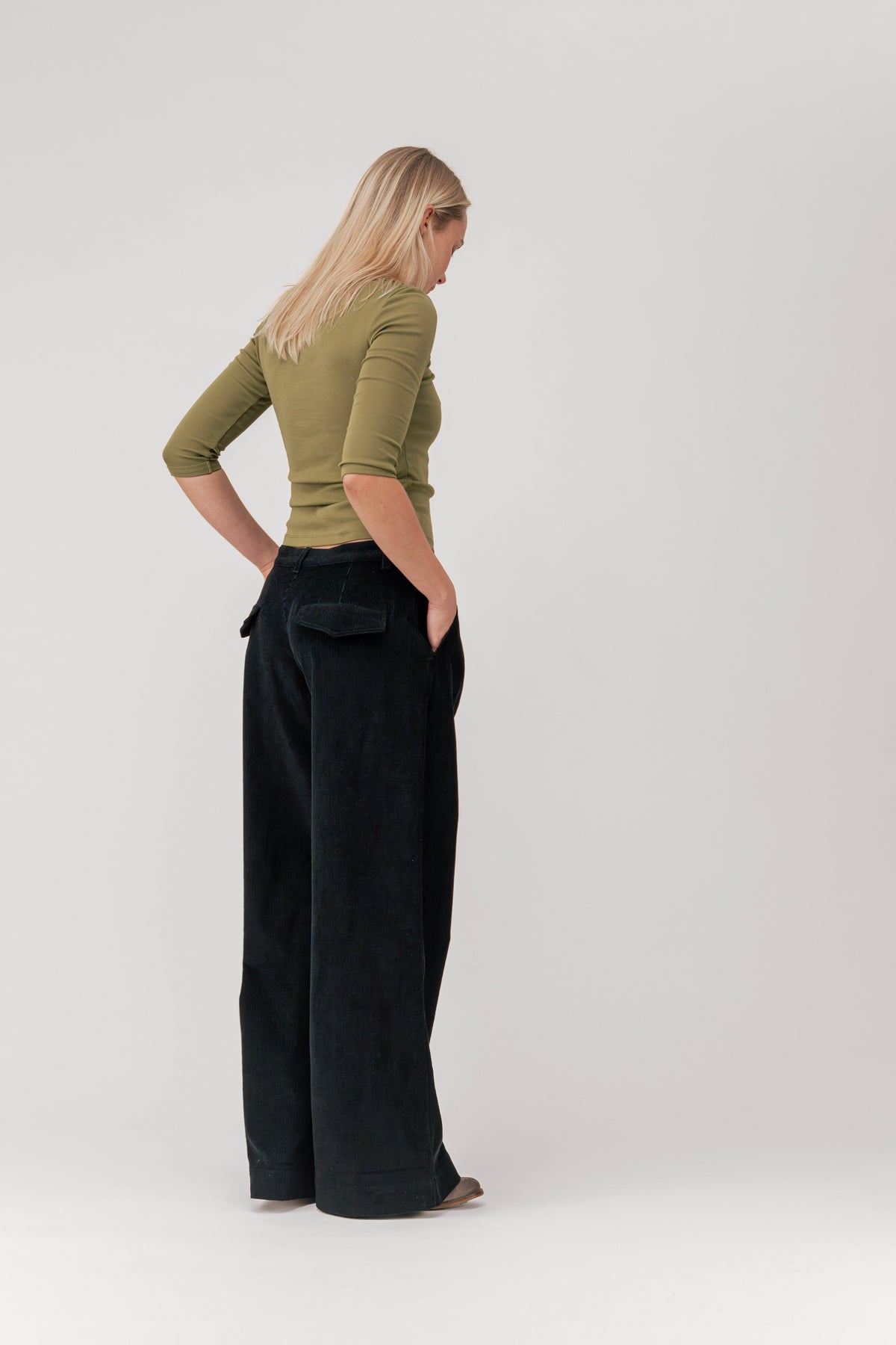 MODEL: 175 cm / Size M