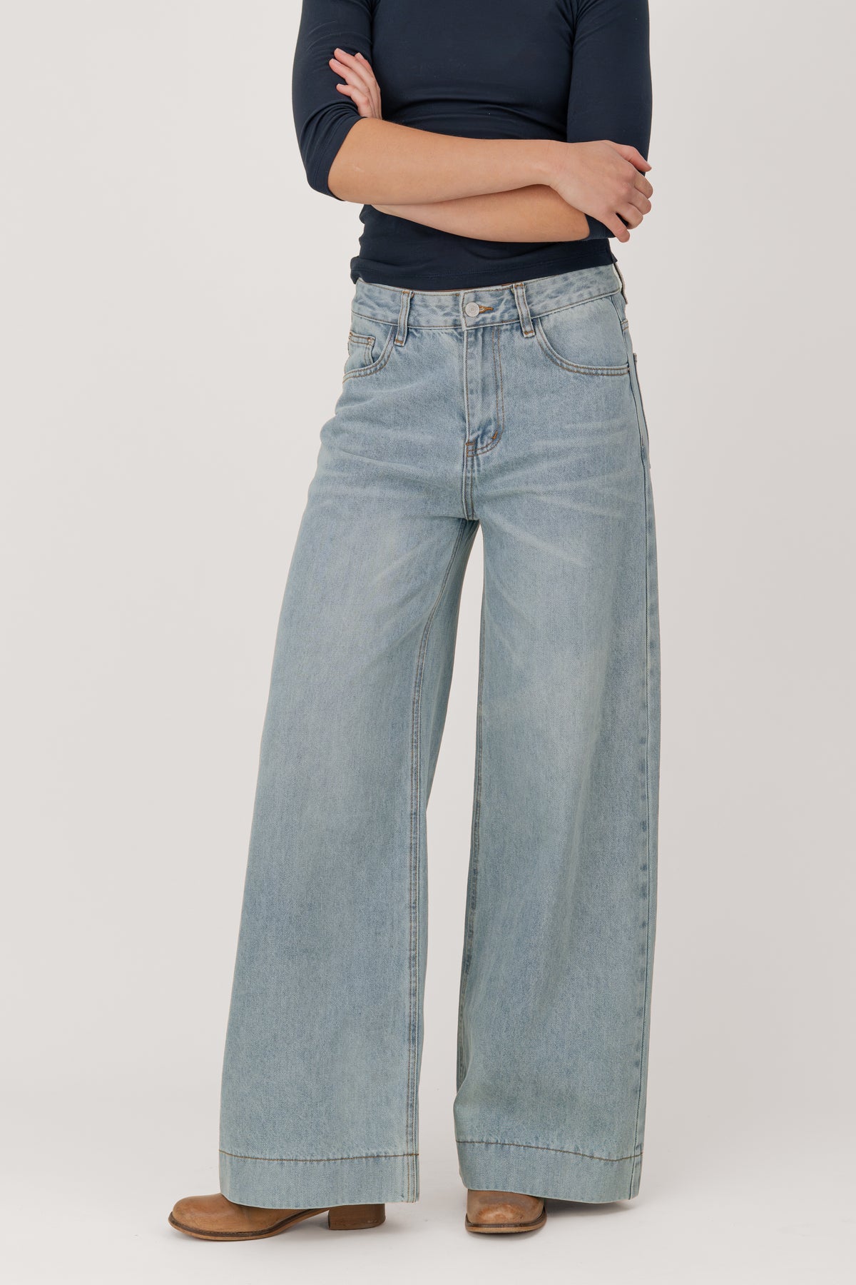 MODEL: 175 CM / Size M