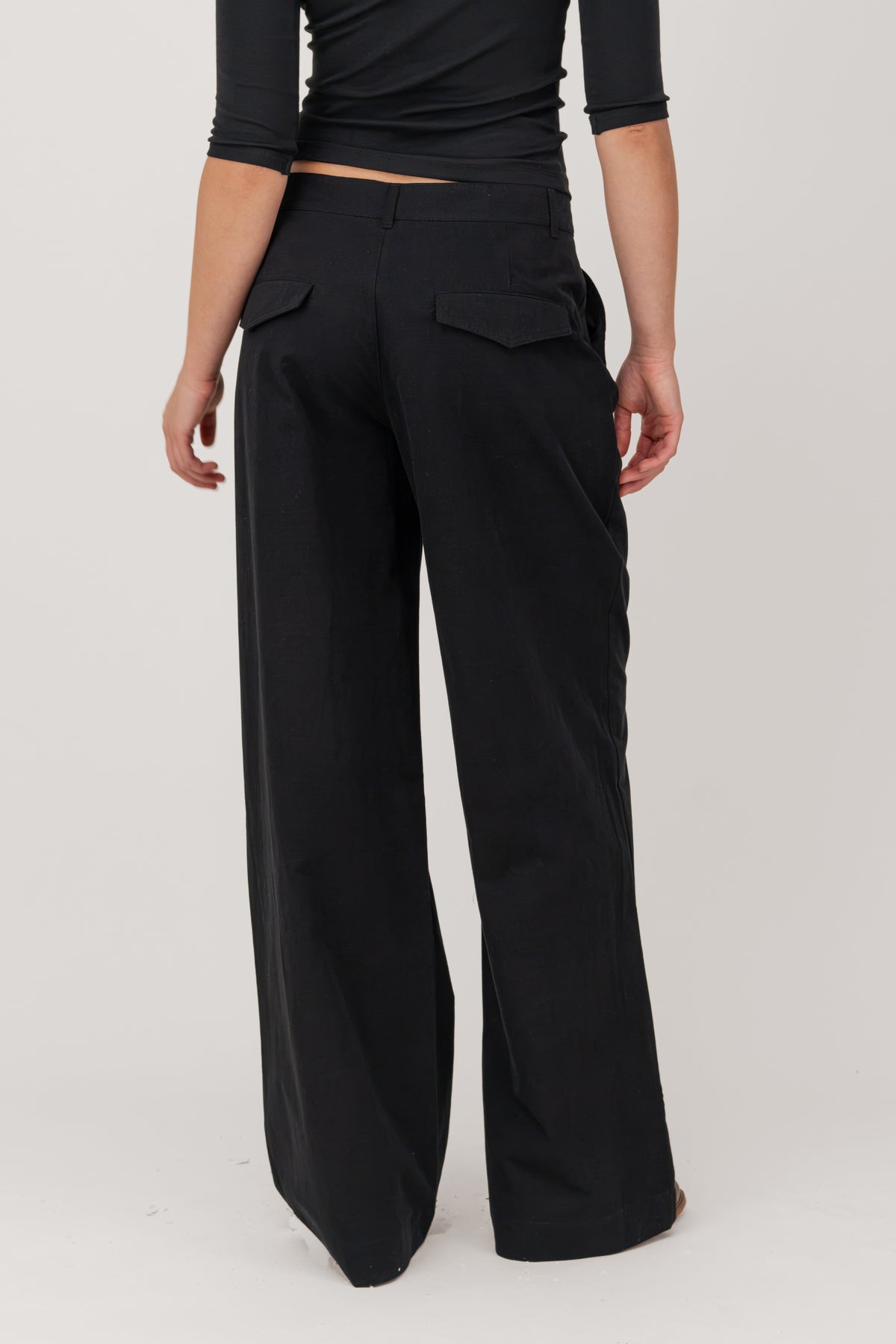 MODEL: 175 cm / Size M