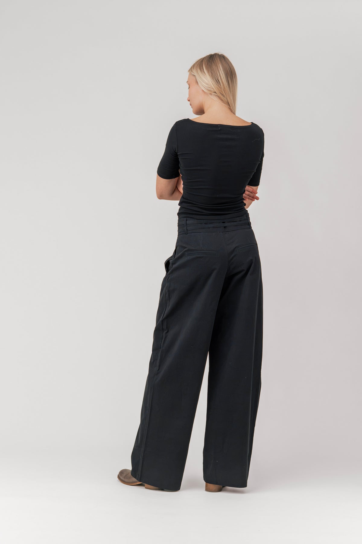 MODEL: 175 cm / Size M