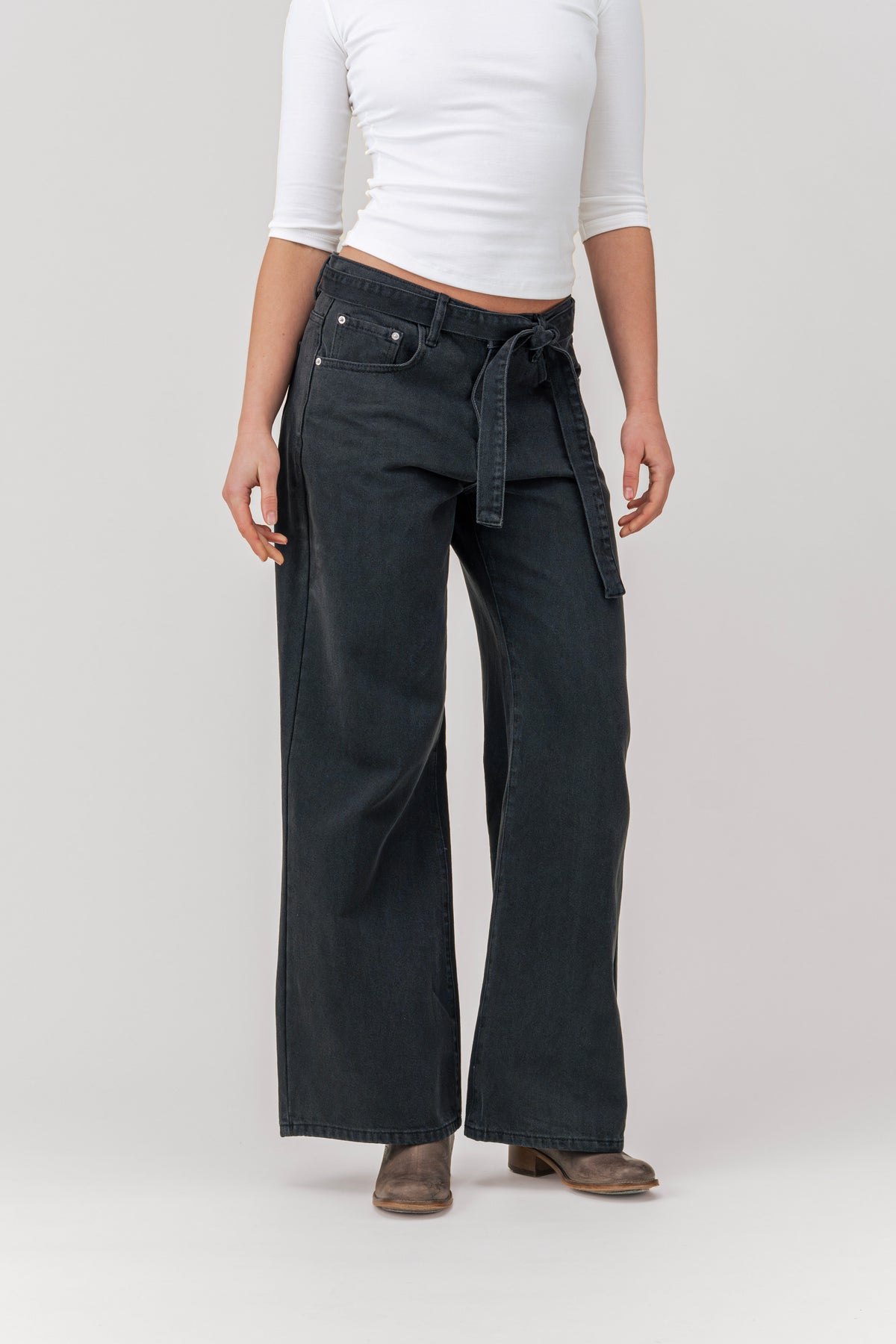 MODEL: 175 cm / Size M