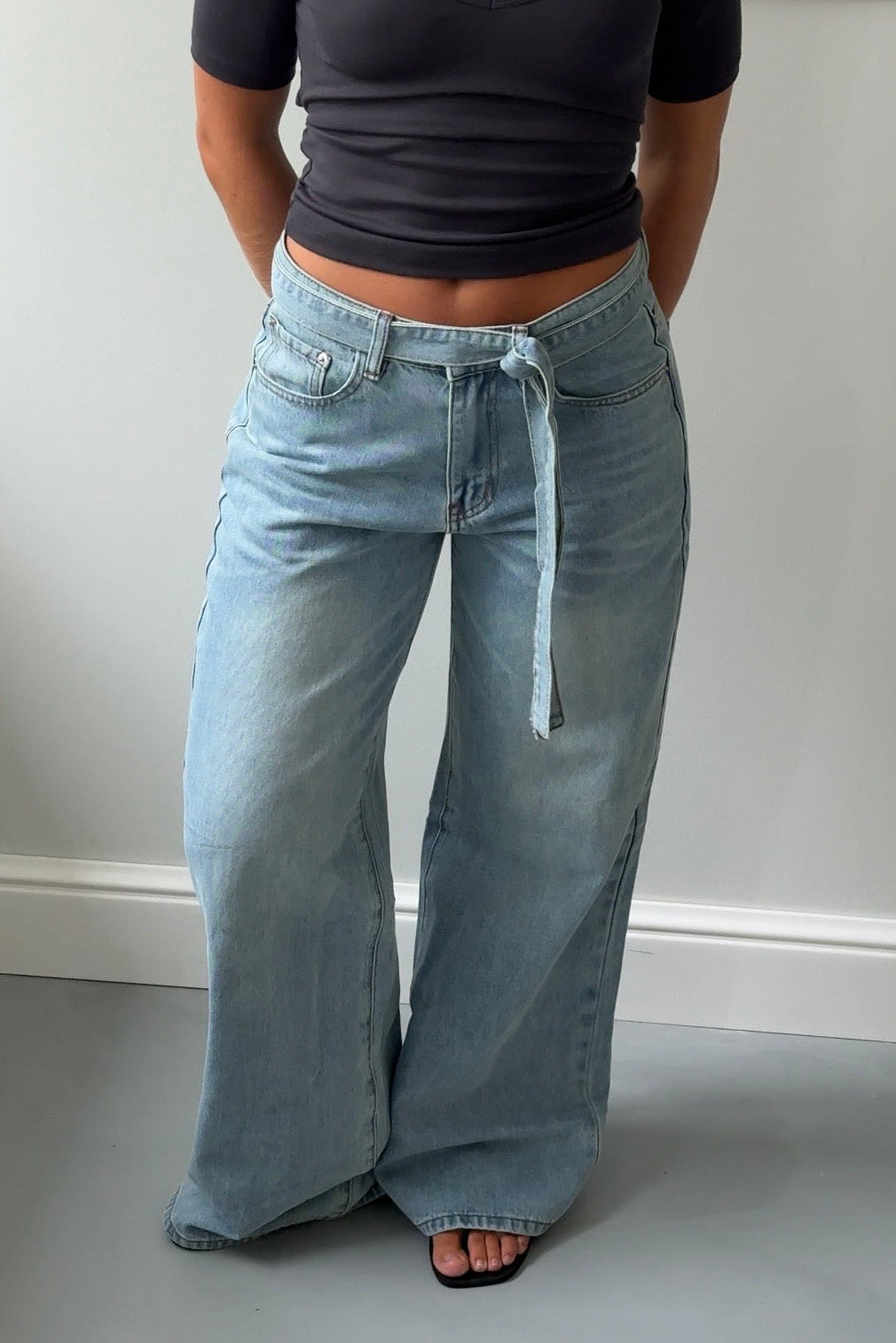 MODEL: 165CM / Size S